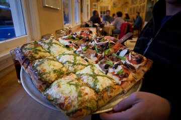 The Quintessa on Whidbey Island pizza